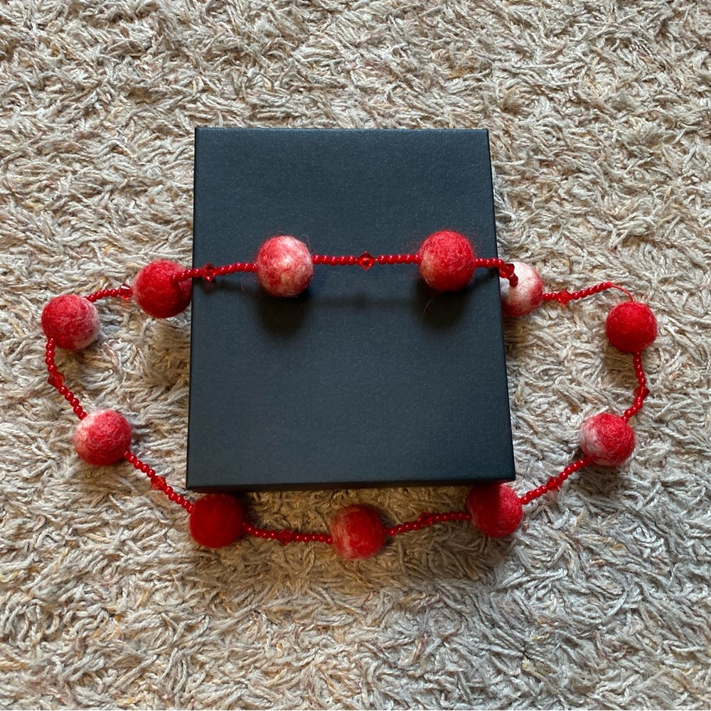 Red Necklace. No Brand. Total Length 12 inches